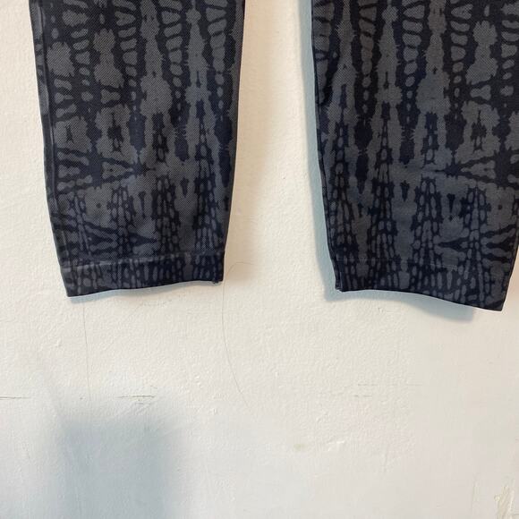 Spanx SZ 1X Geo Look at Me Cropped Leggings Stretch Shapewear‎ Athleisure NWT - Picture 5 of 6